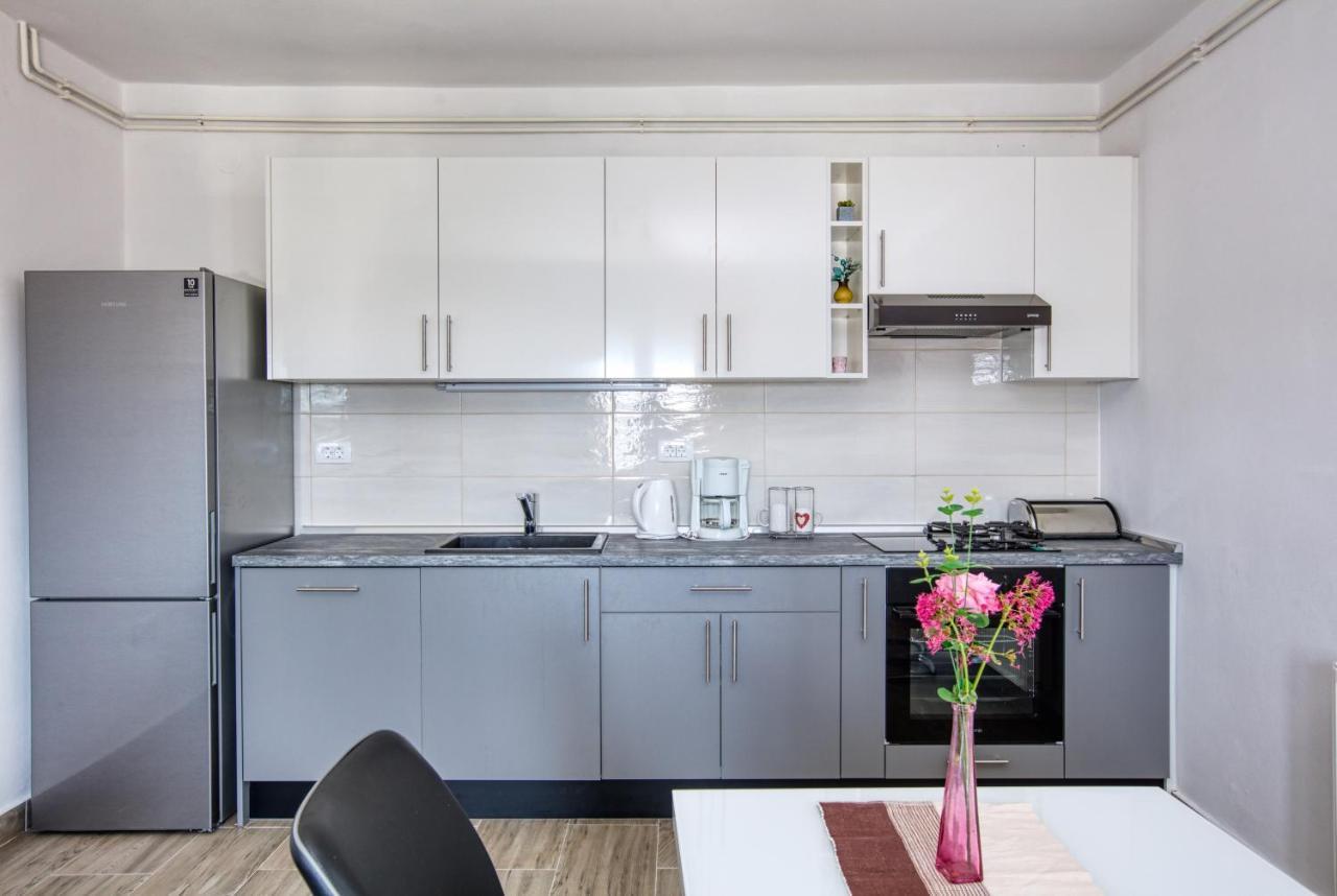 Apartment Tisno 5130C ภายนอก รูปภาพ
